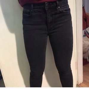 High rise black skinny jean